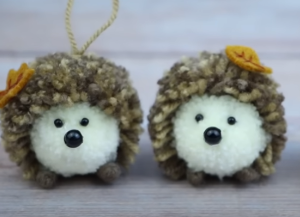EASY to make a Cute Pompom Hedgehog of Yarn