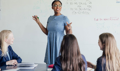 Teachers to get up to £6000 extra to teach vital subjects