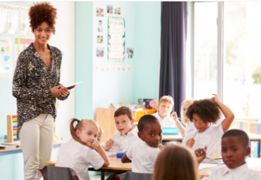 Education Secretary begins push to recruit 6,500 new teachers