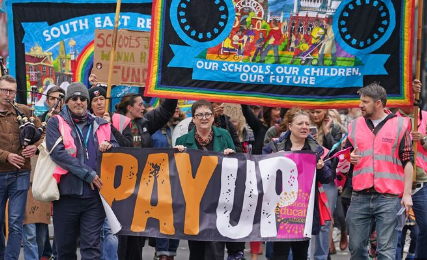 National Education Union accepts government's 5.5% pay rise offer for teachers in England